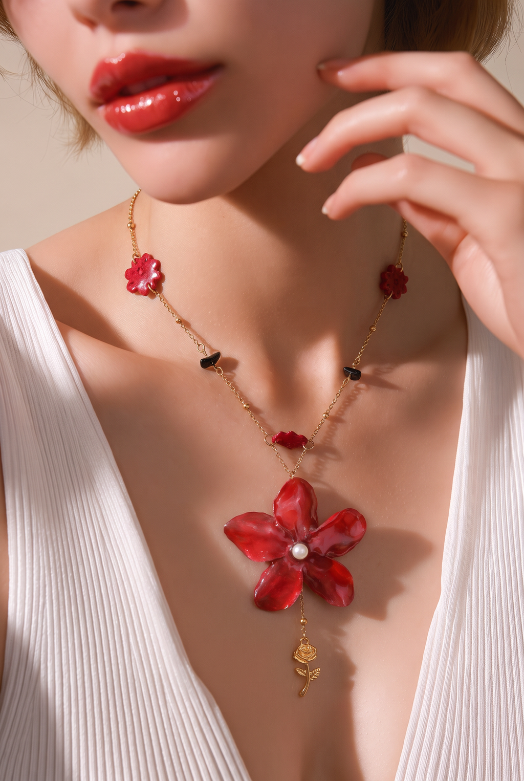 Collar Flor Carmesi - Elegancia Floral Artesanal